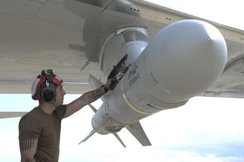 Tên lửa AGM-84 và vai trò trong chiến lược tác chiến tầm xa của Mỹ