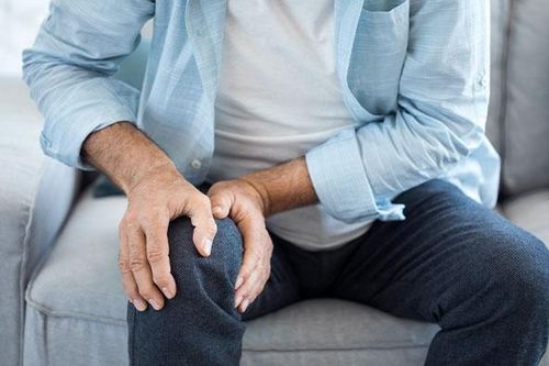 Thường bị đau nhức chân là dấu hiệu của bệnh gì?