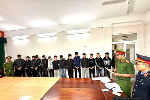 Bắt tạm giam nhóm thanh thiếu niên hỗn chiến từ mâu thuẫn qua điện thoại