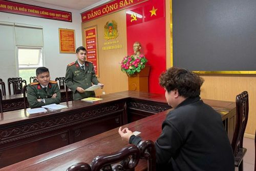 Xử phạt người chuyển tiếp cuộc gọi đòi nợ sang đường dây nóng Bộ Công an