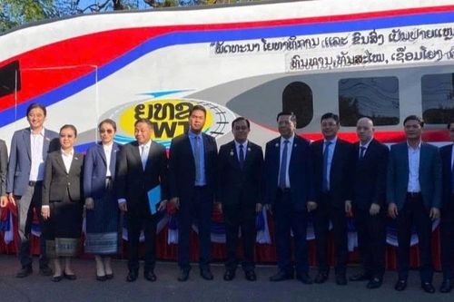 Triển khai các dự án hạ tầng giao thông trọng điểm kết nối Việt Nam-Lào