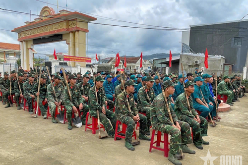 Bộ CHQS tỉnh Gia Lai ra quân xây dựng lại nhà ở cho nhân dân bị sập, đổ sau mưa lũ