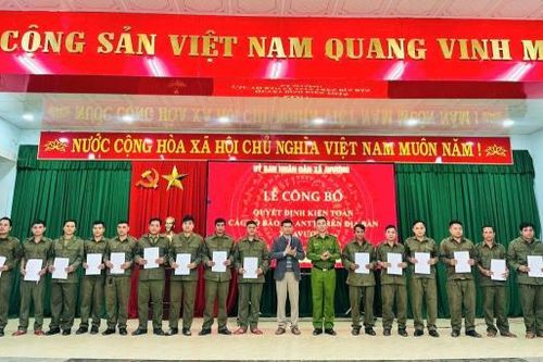 Công an xã A Vương tham mưu kiện toàn và tập huấn nghiệp vụ lực lượng bảo vệ an ninh trật tự cơ sở