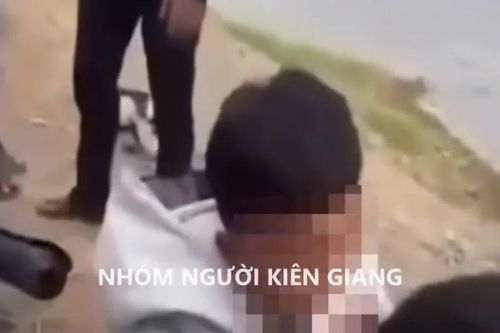 An Giang: Nam sinh lớp 10 bị bạn học hành hung
