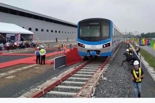 TPHCM khởi công, khánh thành nhiều dự án, công trình chào mừng Đại hội Đảng toàn quốc lần thứ XIV