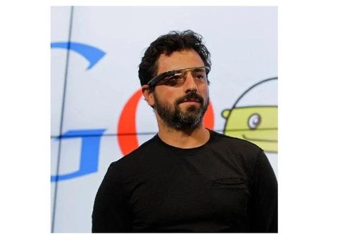 Nhà đồng sáng lập Google dùng AI để thăng chức nhân viên