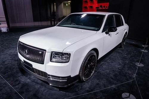Cận cảnh sedan chủ tịch Toyota Century 2026, giá gần 3,9 tỷ đồng