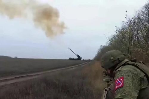 Quân đội Nga tiếp cận Slavyansk, cả thành phố nằm trong tầm pháo