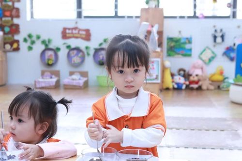 Khơi dậy niềm vui học tập cho trẻ qua phương pháp Montessori