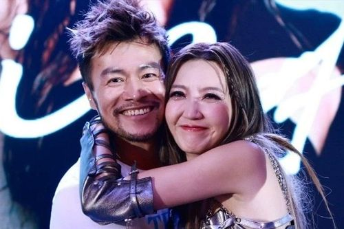 Hai em gái của nhà thiết kế Lãng Trình tử vong trong vụ cháy 7 tòa chung cư