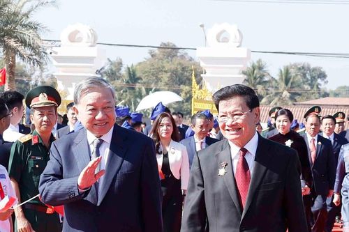 Tổng Bí thư dự khánh thành Công viên Hữu nghị Lào - Việt Nam
