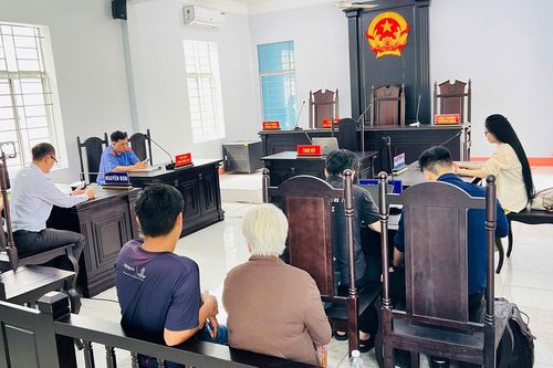 Người đàn ông Trung Quốc khởi kiện mẹ của bạn gái đã mất, đòi quyền nuôi con