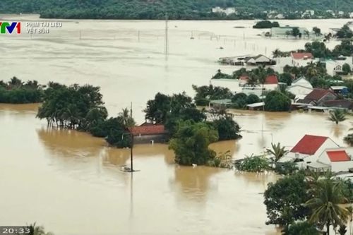 Phim tài liệu 'Vệt bùn': Tình người sau cơn lũ lịch sử