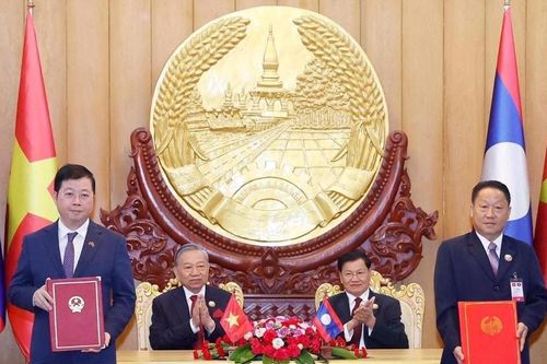 Việt Nam và Lào tăng cường hợp tác toàn diện trong lĩnh vực truyền thông
