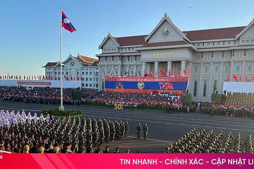 Toàn cảnh lễ diễu binh, diễu hành kỷ niệm 50 năm Quốc khánh Lào