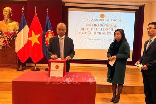 Đại sứ quán Việt Nam tại Pháp phát động quyên góp ủng hộ đồng bào vùng bão lũ