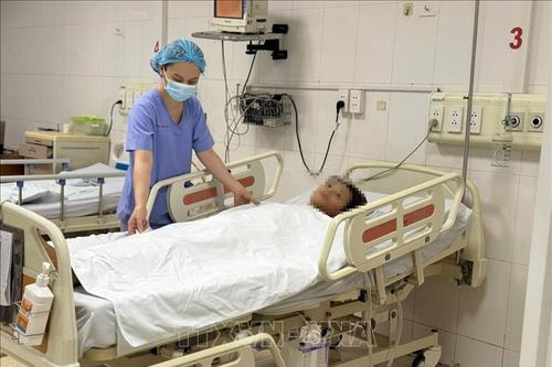 Điều trị thành công một trường hợp mắc bệnh Whitmore biến chứng nặng