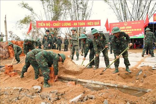 Bộ Xây dựng rốt ráo tìm phương án thiết kế nhà mẫu chống lũ, lụt