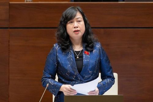 Bộ trưởng Y tế làm rõ chế độ tiền lương, phụ cấp cho nhân viên ngành y