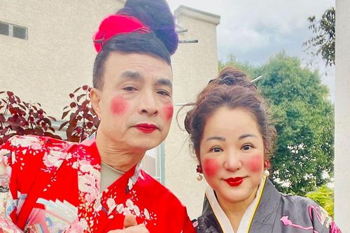 Sốc với diện mạo hiện tại của nam ca sĩ Việt rời showbiz, qua Mỹ bán phở