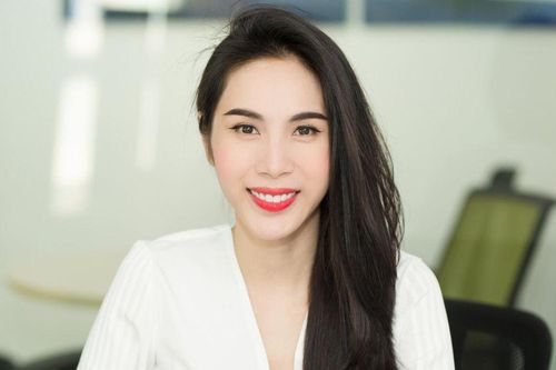Đồng hồ giá 4 tỷ của ca sĩ Thủy Tiên