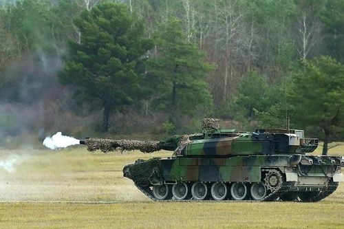 Vì sao Leclerc luôn là chiếc xe tăng mà giới phân tích muốn giải mã?