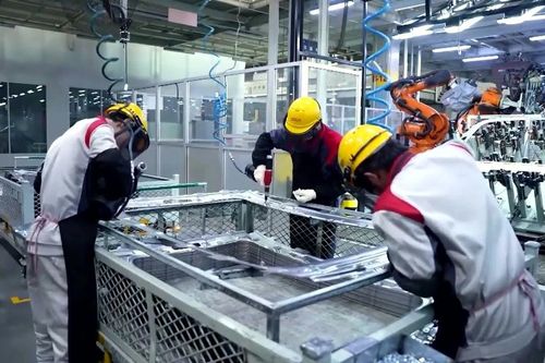 Hoạt động sản xuất của các nền kinh tế lớn ở châu Á, châu Âu suy giảm trên diện rộng
