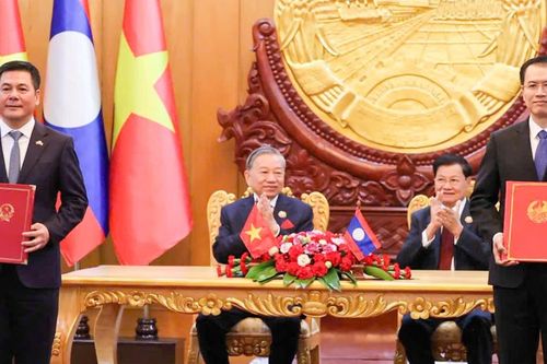 Việt Nam – Lào hợp tác chiến lược phát triển chuỗi liên kết công nghiệp