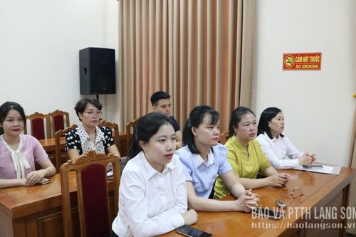 Lấy tuyên truyền làm trọng