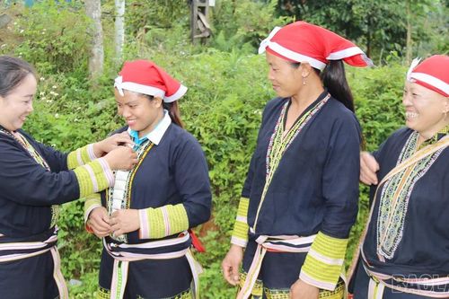 Đổi thay trong cộng đồng dân tộc thiểu số ở Cốc San