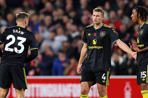 De Ligt: Thủ lĩnh thầm lặng vực dậy tài năng trẻ Man Utd