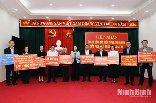 Ủy ban MTTQ Việt Nam tỉnh tổ chức tiếp nhận ủng hộ đồng bào miền Trung, Tây Nguyên