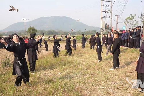 Giữ gìn di sản của đồng bào Nùng