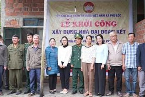 Xây dựng nhà 'Đại đoàn kết' và sửa chữa nhà ở cho người có công Phú Lộc