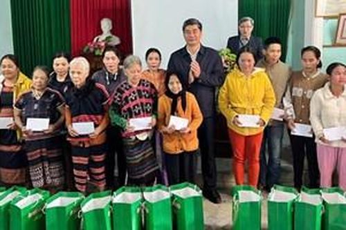 Bồi dưỡng kiến thức, kỹ năng cho người có uy tín