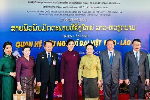 Khai mạc Tuần phim Việt Nam tại Lào: Khi điện ảnh kể chuyện tình hữu nghị đặc biệt