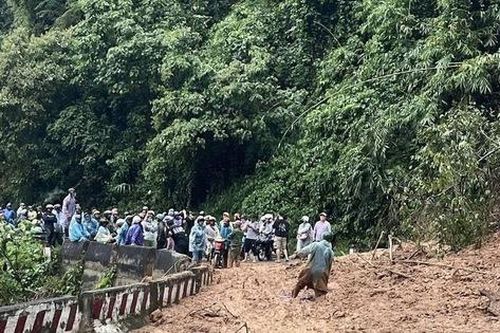 Lâm Đồng: Tạm dừng lưu thông qua đèo Ngoạn Mục do phát sinh điểm sạt lở mới