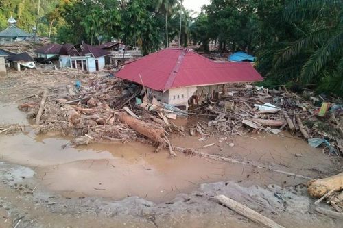 Số người chết do mưa lũ ở Indonesia tăng lên 753 người