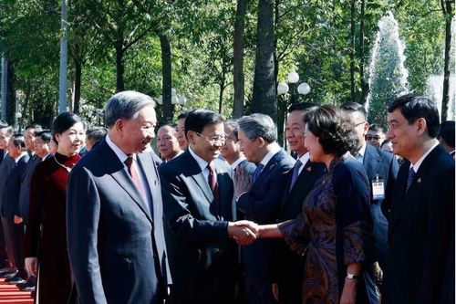 Thống đốc Ngân hàng Nhà nước tháp tùng Tổng Bí Thư Tô Lâm tham dự chuỗi sự kiện Lễ kỷ niệm 50 năm Quốc khánh nước CHDCND Lào