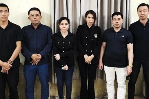 Cựu tiếp viên hàng không môi giới mại dâm bằng ký hiệu lạ
