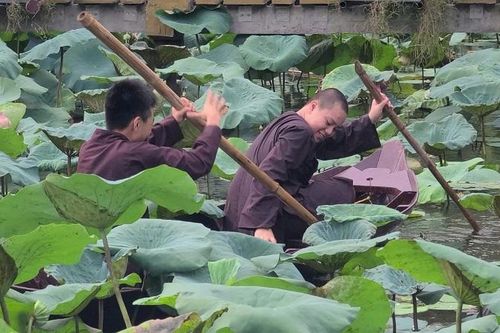 Đồng niên huynh đệ