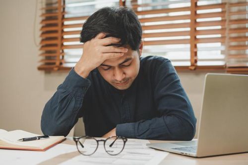 Có tiền không tự giữ, tôi trắng tay sau 8 năm quần quật vì bố cho họ hàng vay