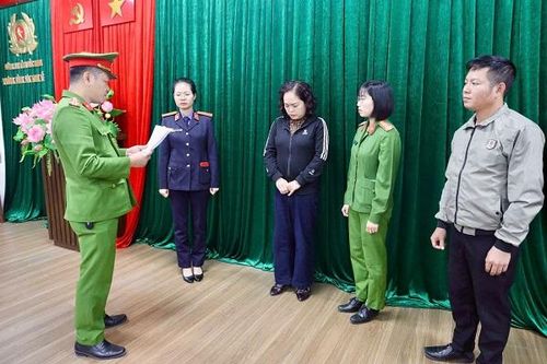 Bắt 2 nữ cán bộ thuế về tội 'Nhận hối lộ' 4,3 tỷ đồng