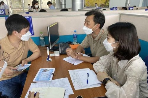 Miễn xử phạt lao động cư trú bất hợp pháp tại Hàn Quốc tự nguyện về nước