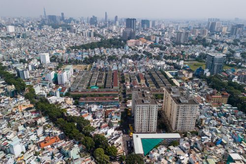 Cận cảnh chung cư hơn 50 năm giữa trung tâm TP.HCM chờ ngày xây mới