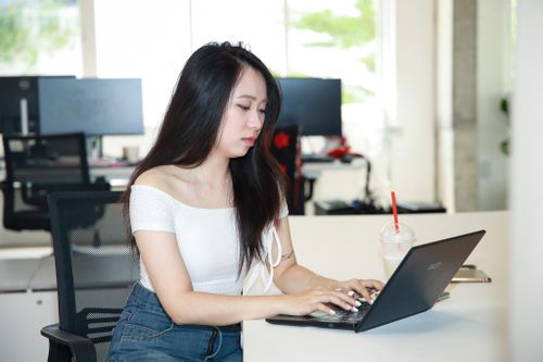 Sinh viên TP.HCM vỡ mộng khi thực tập, phụ cấp 1,5 triệu đồng