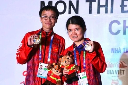 Cặp vợ chồng siêu kỳ thủ 'độc nhất vô nhị' của Thể thao Việt Nam tại SEA Games 33