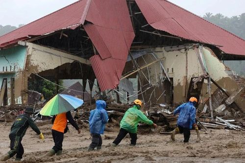 Số người thiệt mạng do thảm họa lũ lụt tại Indonesia vượt quá 700