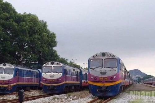 Chuẩn hóa đăng kiểm, siết đường ngang, nâng yêu cầu an toàn hệ thống đường sắt
