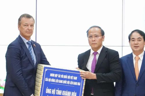 Liên bang Nga hỗ trợ Khánh Hòa khắc phục hậu quả lũ lụt